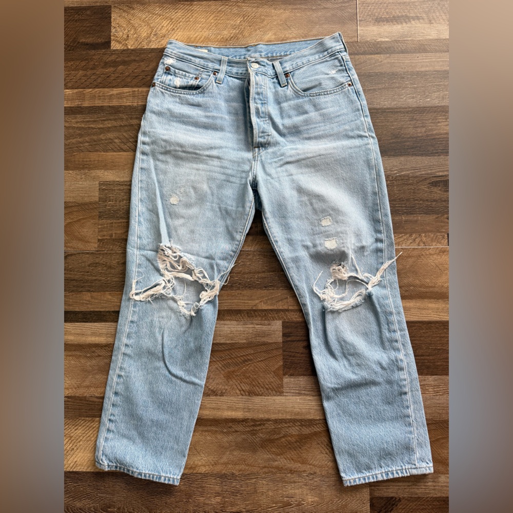 Levi’s Straight Leg Jeans